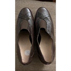 Munro America Womens Perfect Fit Brown Slide on Small Heel Dress Shoes Size 7